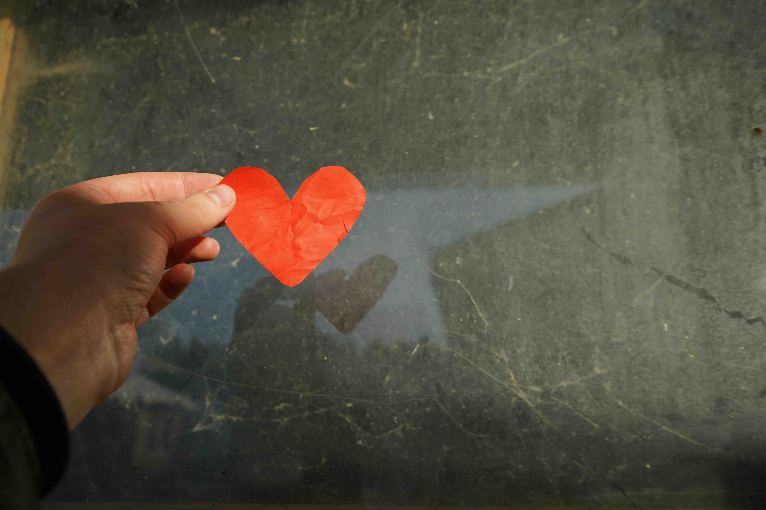 L’arte dell’Amore nelle Costellazioni: sveliamo il cuore delle relazioni